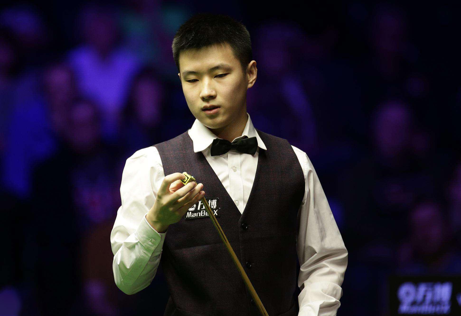 会向足球运 会向足球运